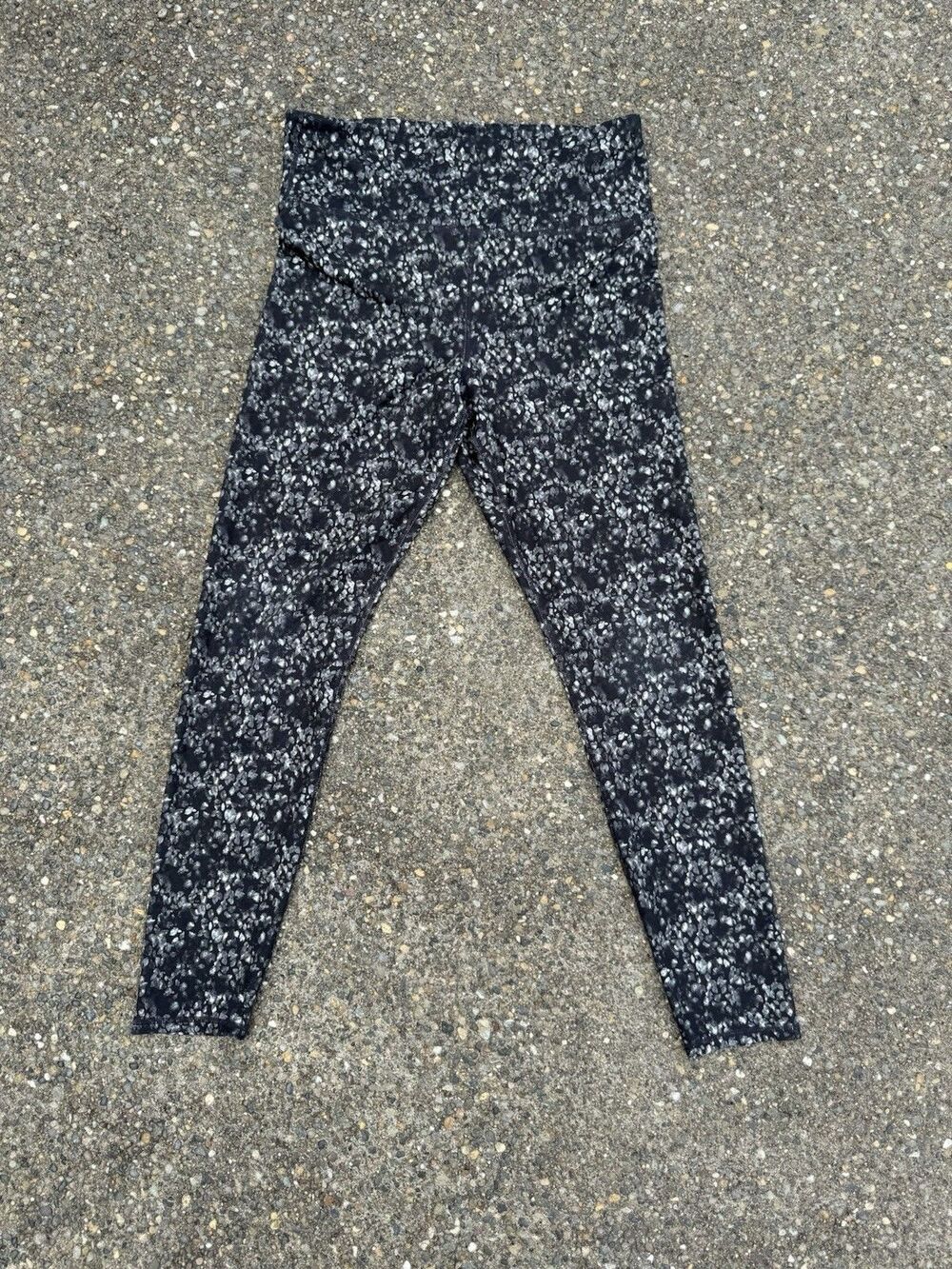 GAP Fit Studio Sky High Legging Women's M Black Stretch Moisture Wicking